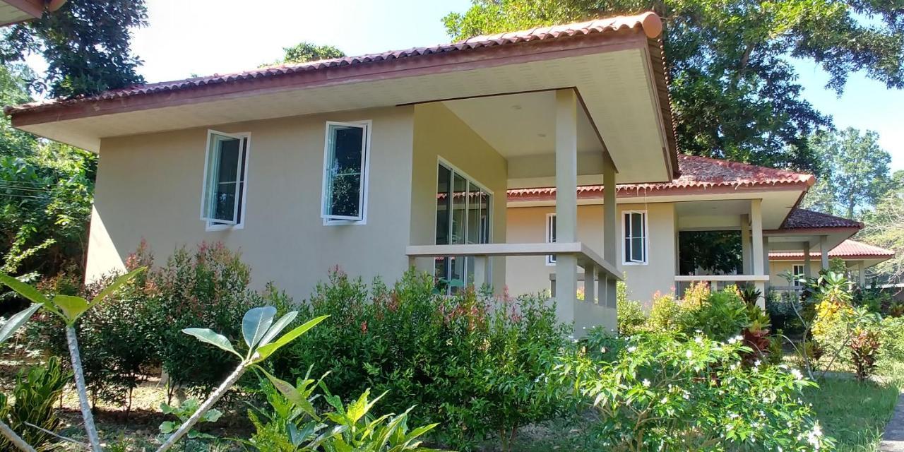 Baansukjai Bungalows Ranong Luaran gambar