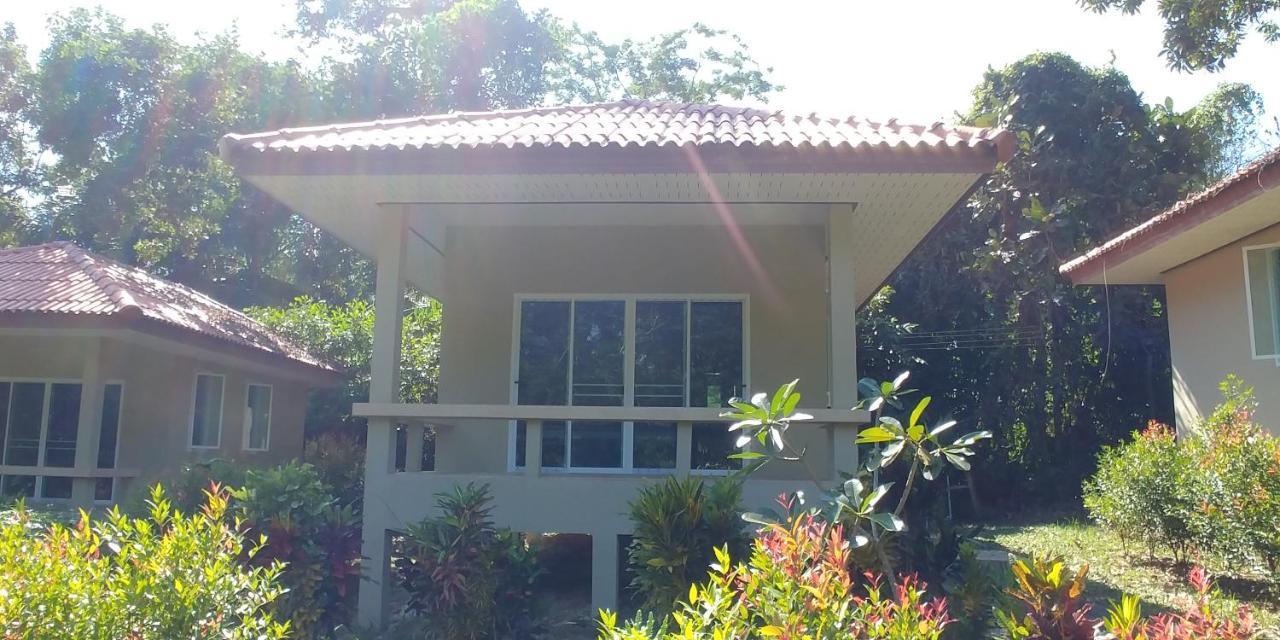 Baansukjai Bungalows Ranong Luaran gambar